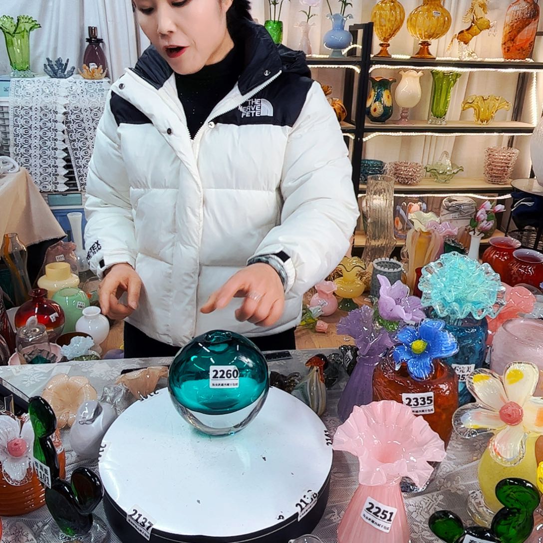 2260 家悦美居琉璃摆件不完美