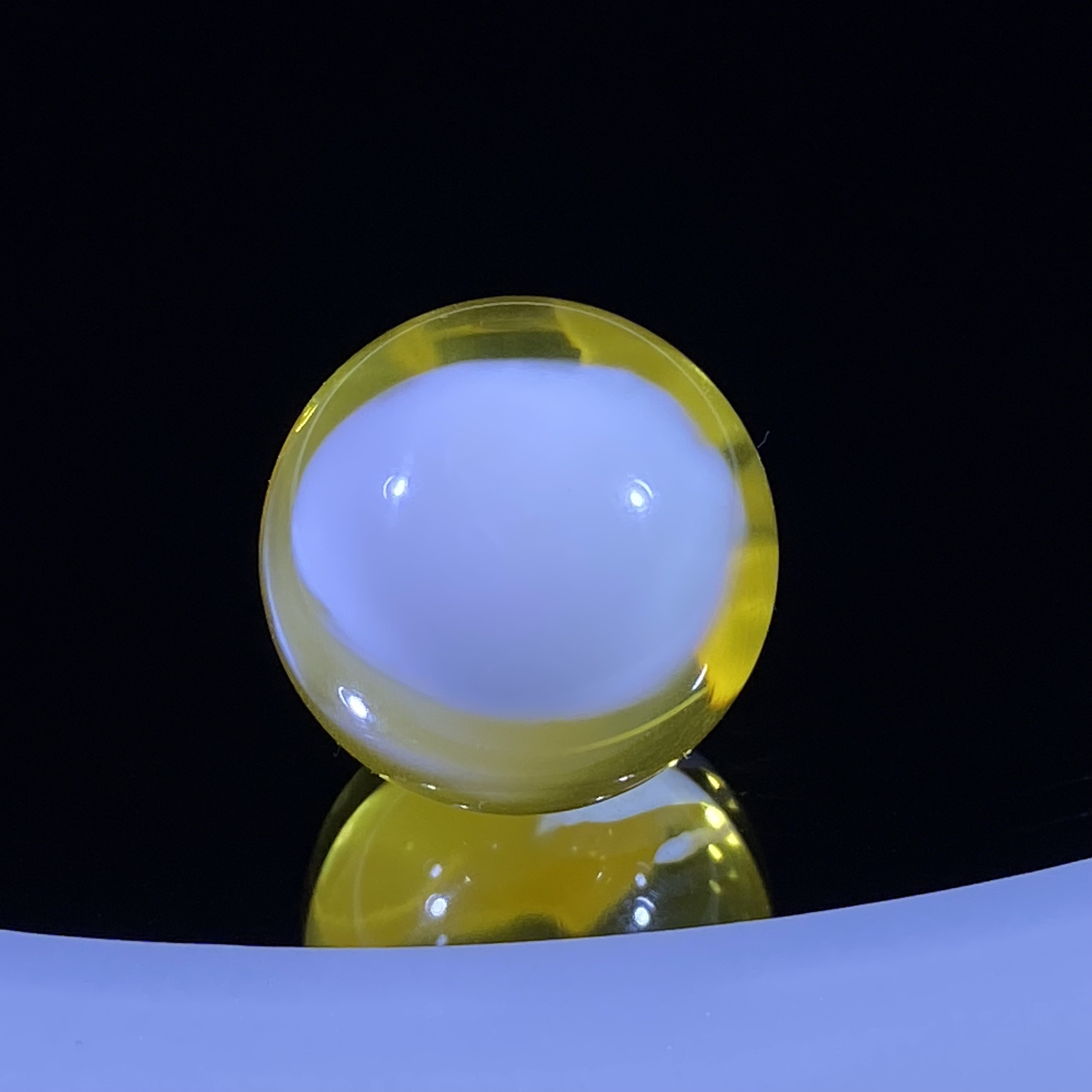 17.5mm金漆白透金溶洞蜜蜡圆珠 很白溶洞很金透