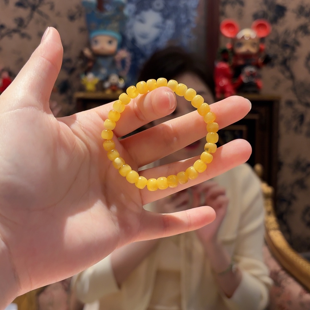 蜜蜡手串未镶嵌多样性发其一