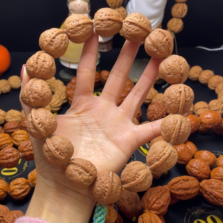 文玩核桃手串光头