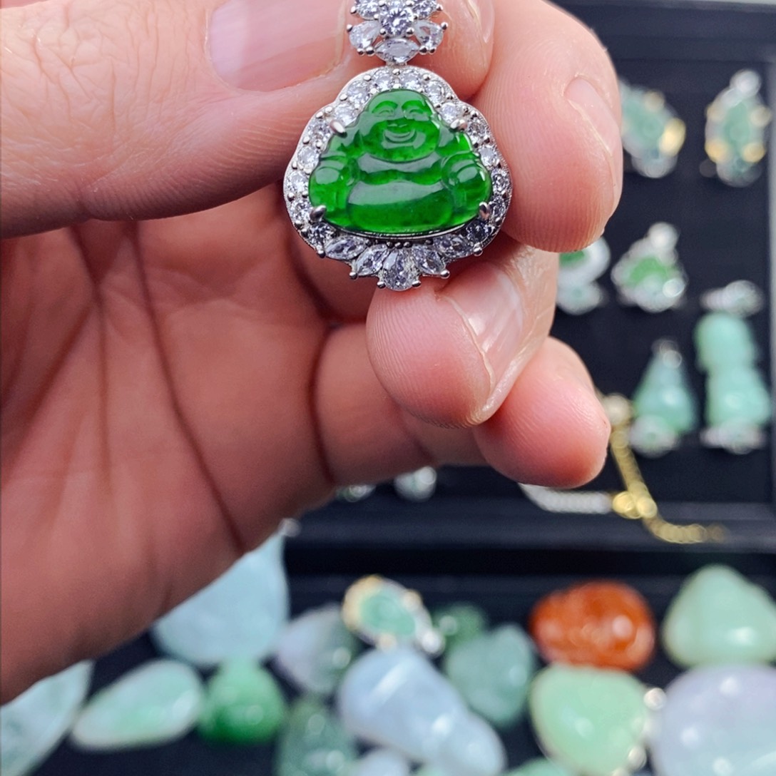 翡翠颈饰未镶嵌天然翡翠佛公吊坠