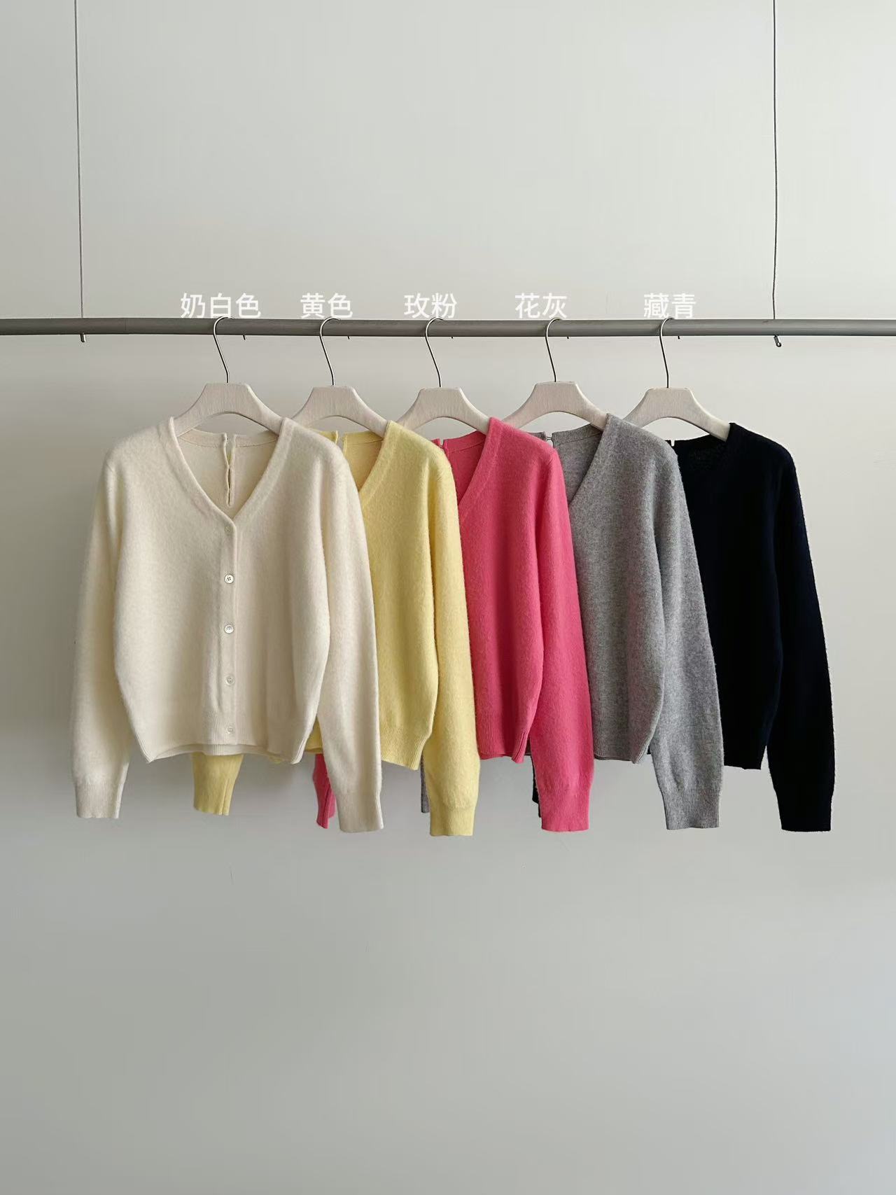 鑫燃KIKI  100绵羊毛修身型V领开衫毛衣  35291  ET【F】