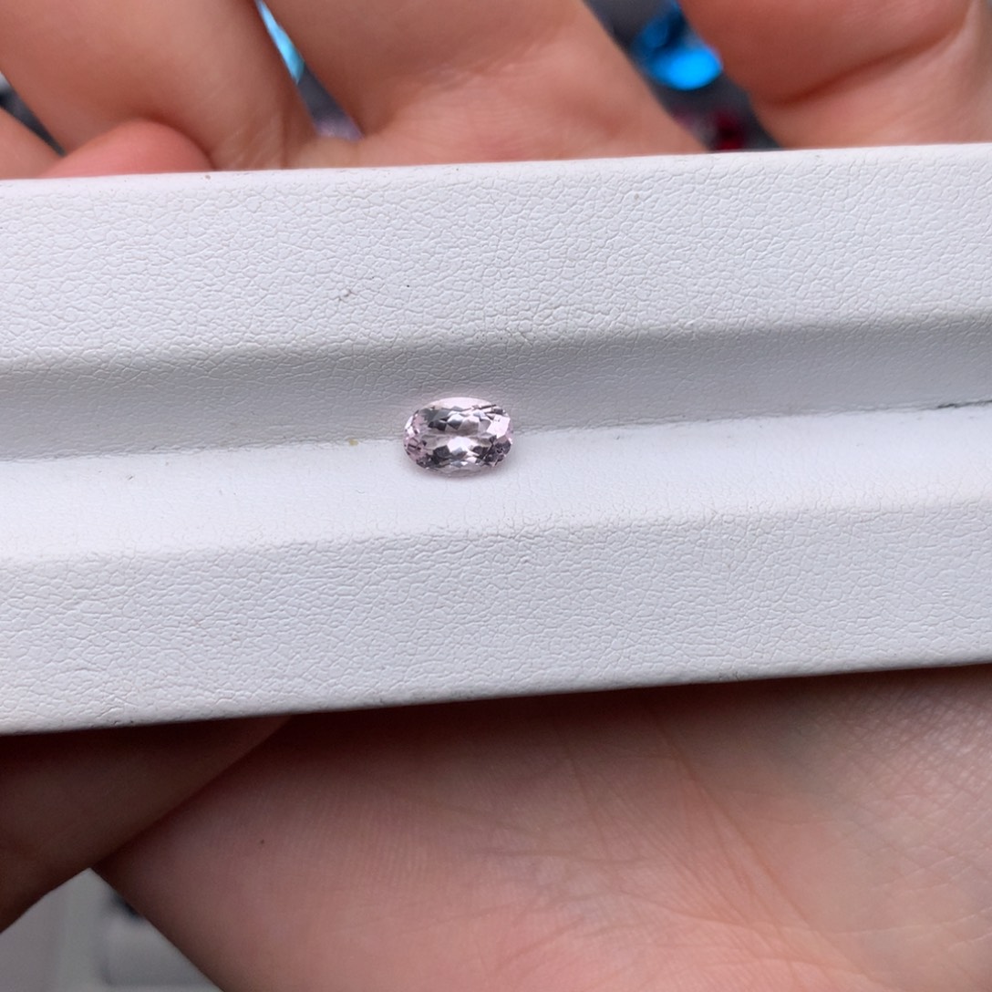 绿柱石（摩根石）裸石5×7