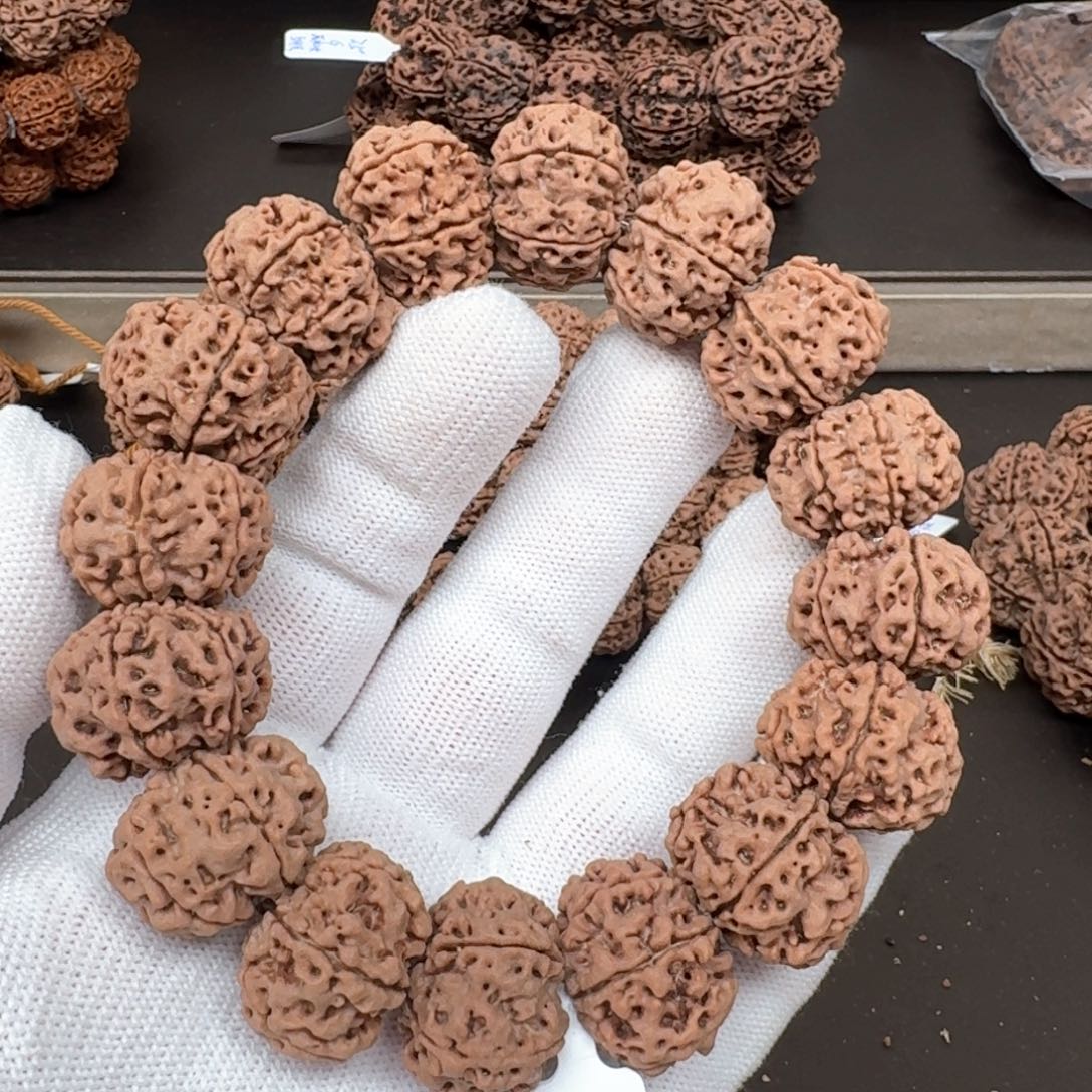 金刚菩提手串22天然纽扣六瓣（扇面）