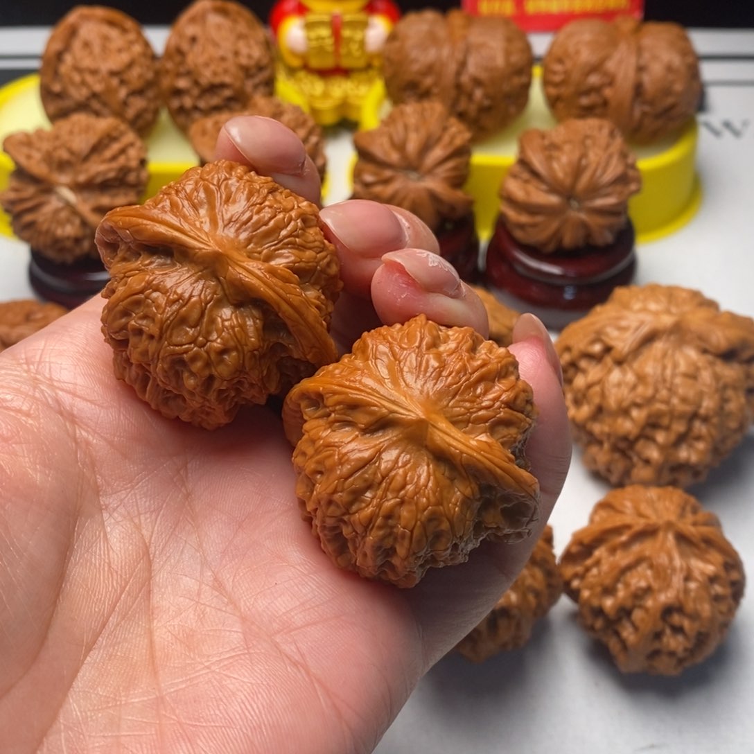 核桃元****?文玩核桃血麒麟