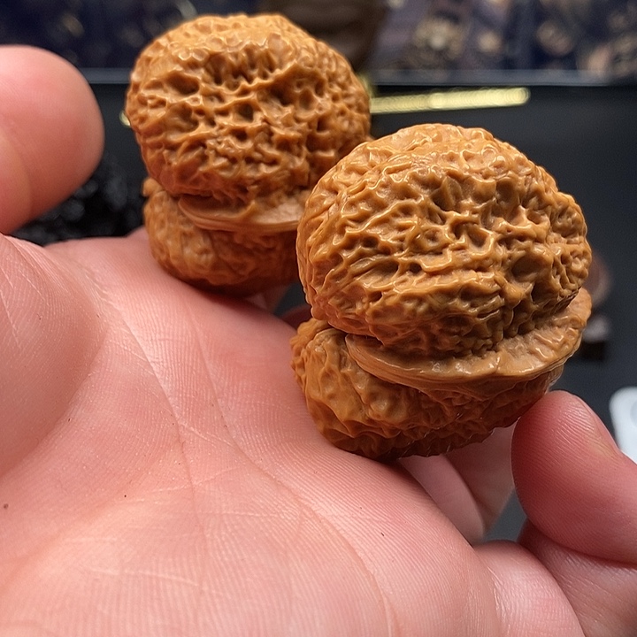 文玩核桃把件蝴蝶蝉