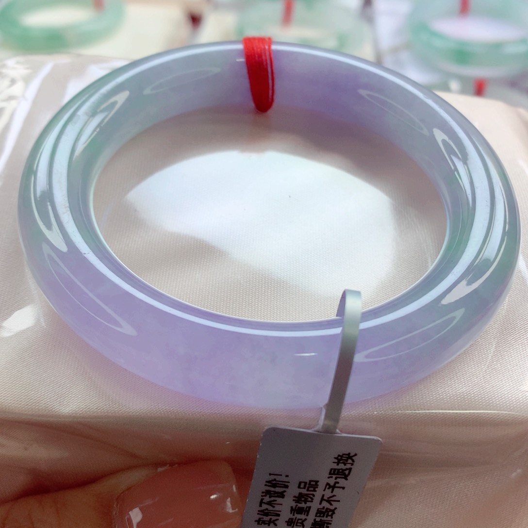 翡翠手镯（圆镯）未镶嵌师妹果冻胶春彩