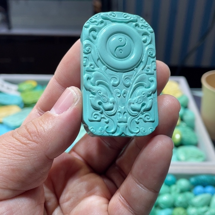 菱锰矿珠宝半成品未镶嵌