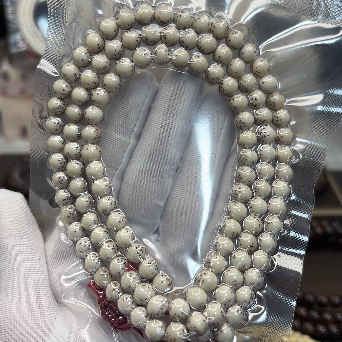 星月菩提吊坠同枝石玉骨瓷白河豚7*7大留小细星