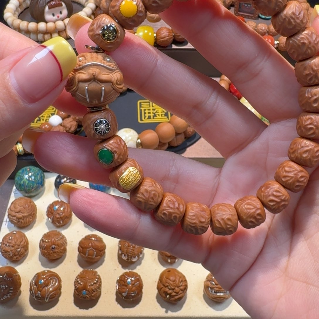 猴头核桃吊坠金蟾套串