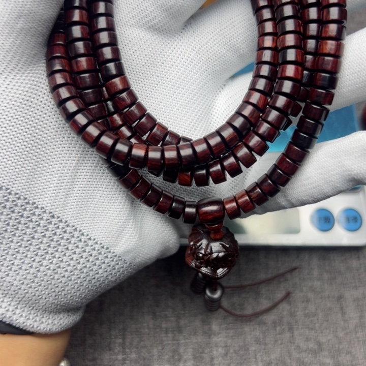 看***舒木海南红降片片珠多圈带配饰