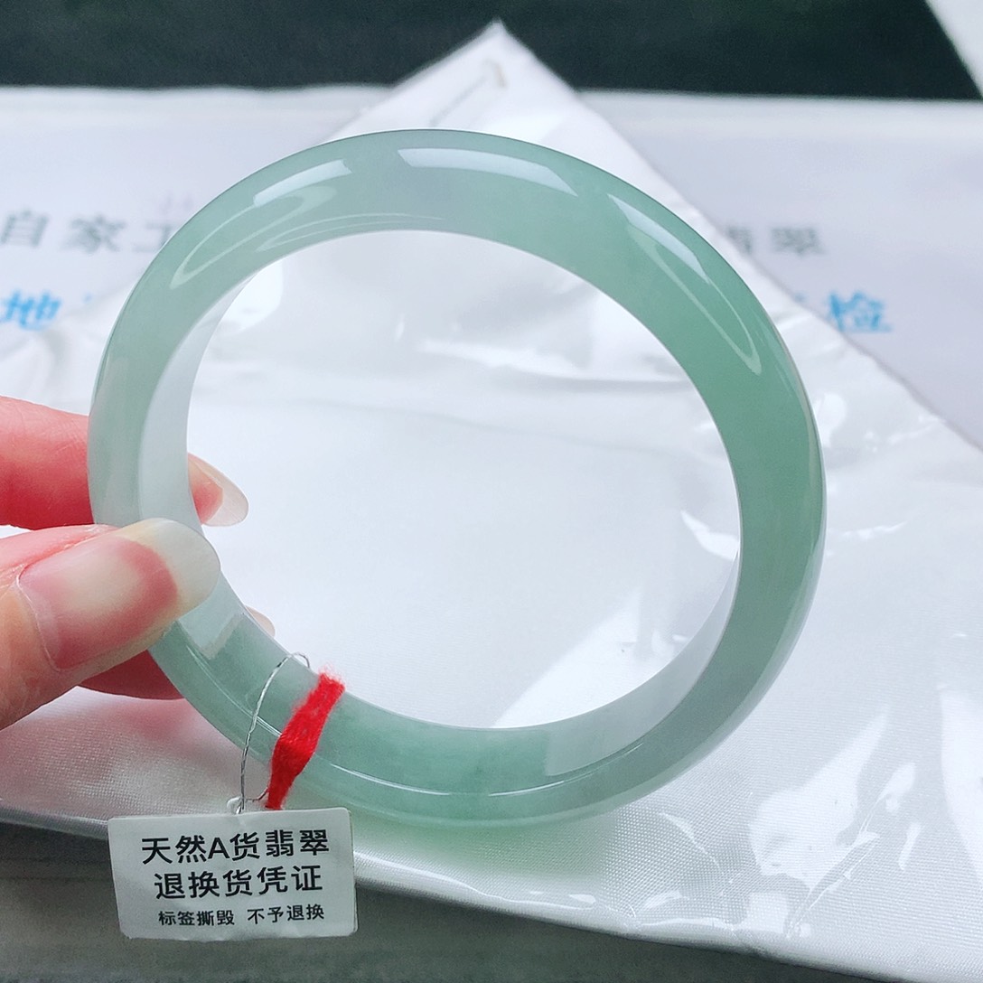 翡翠手镯未镶嵌58.5圈