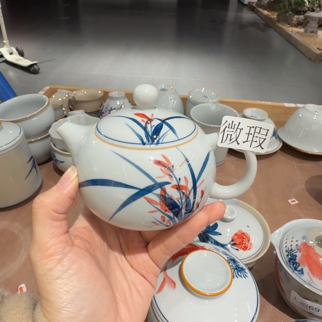 釉下手绘茶具微瑕