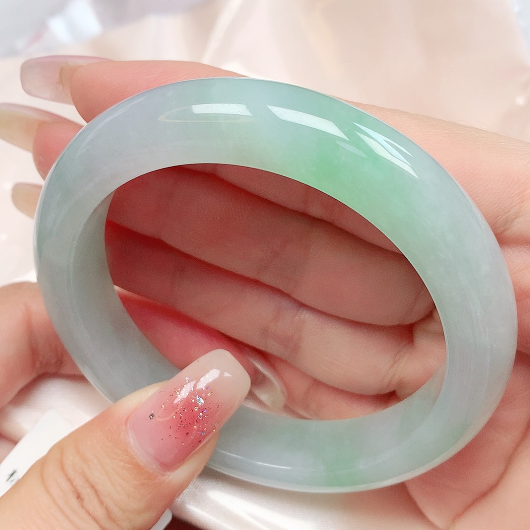 翡翠手镯未镶嵌抖音519