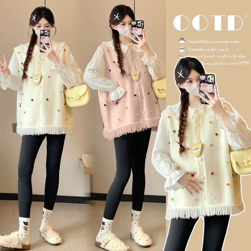 2025秋季新款孕妇装韩版手工球球宽松显瘦减龄马甲+衬衫套装