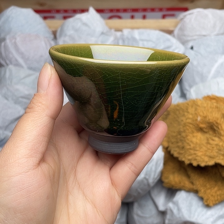 茶盏帝王绿斗笠杯一只