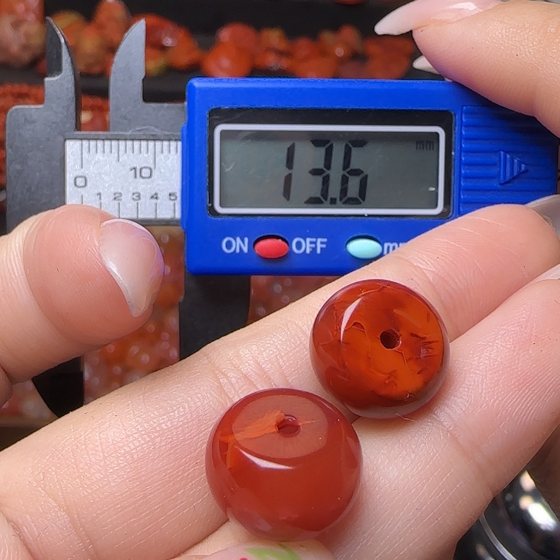 南红玛瑙未镶嵌颈饰