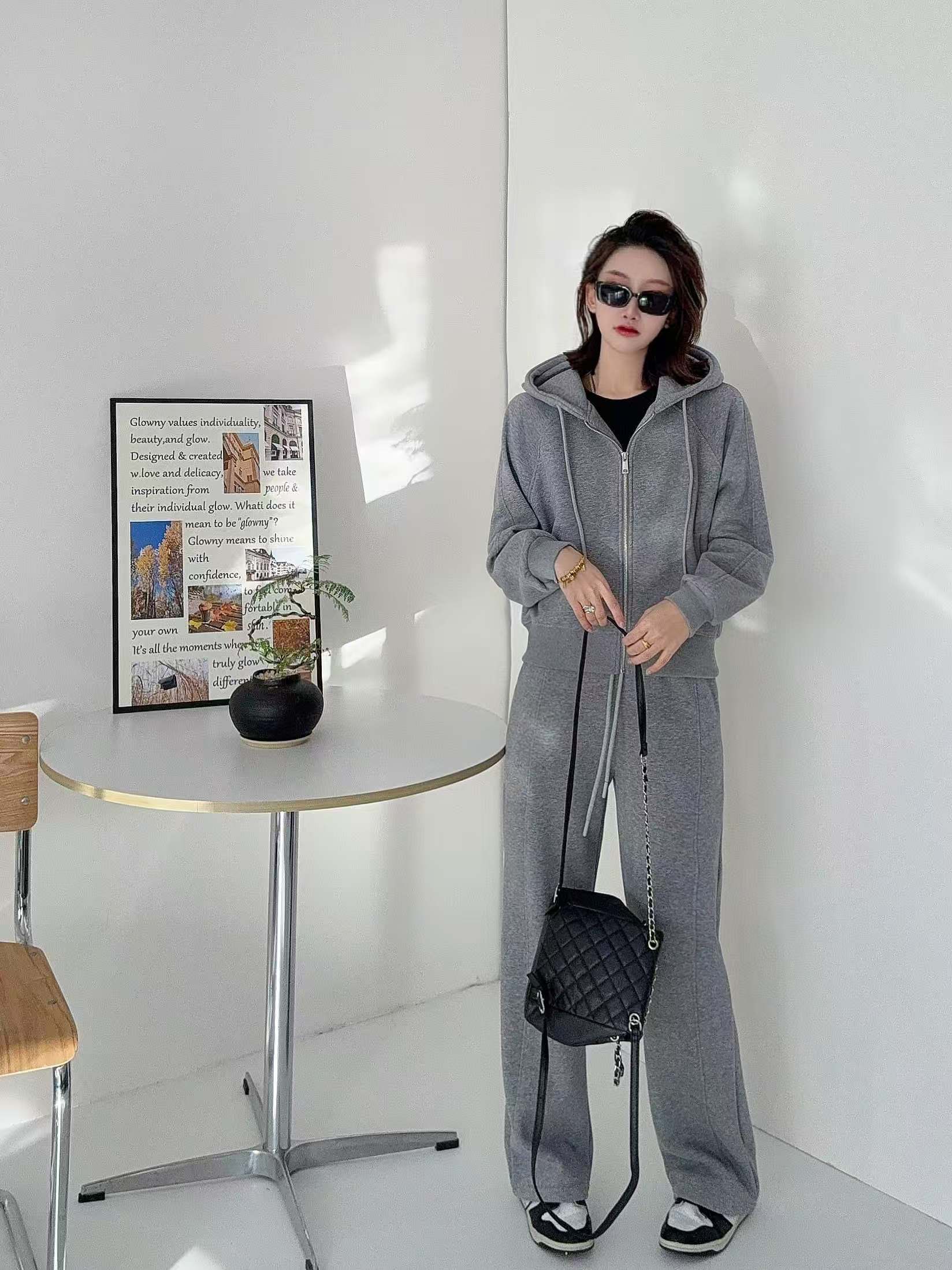 2024加绒新款休闲运动女款气质减龄纯色连帽卫衣套装