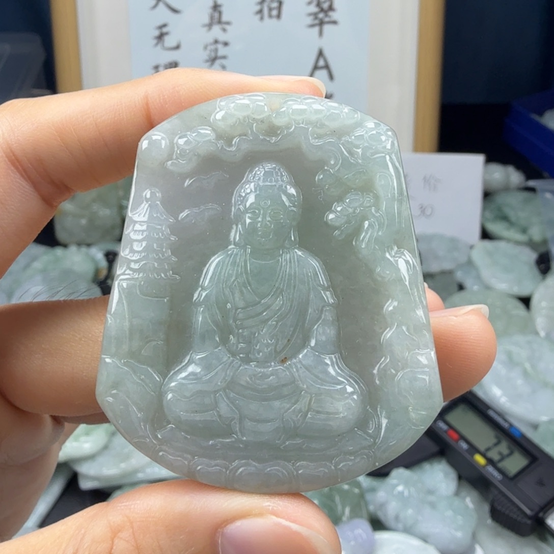 翡翠未镶嵌颈饰翡翠