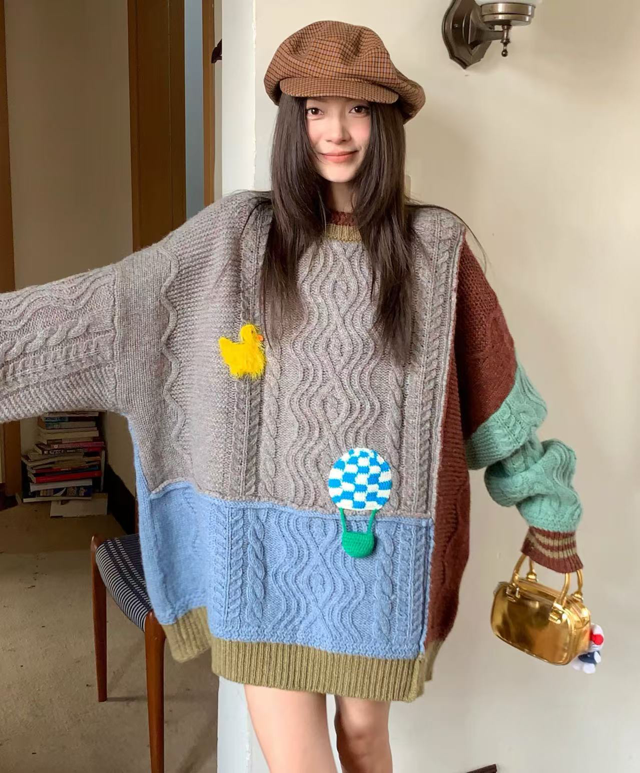 设计师品牌鸭子热气球乐园撞色绞花针织毛衣8975