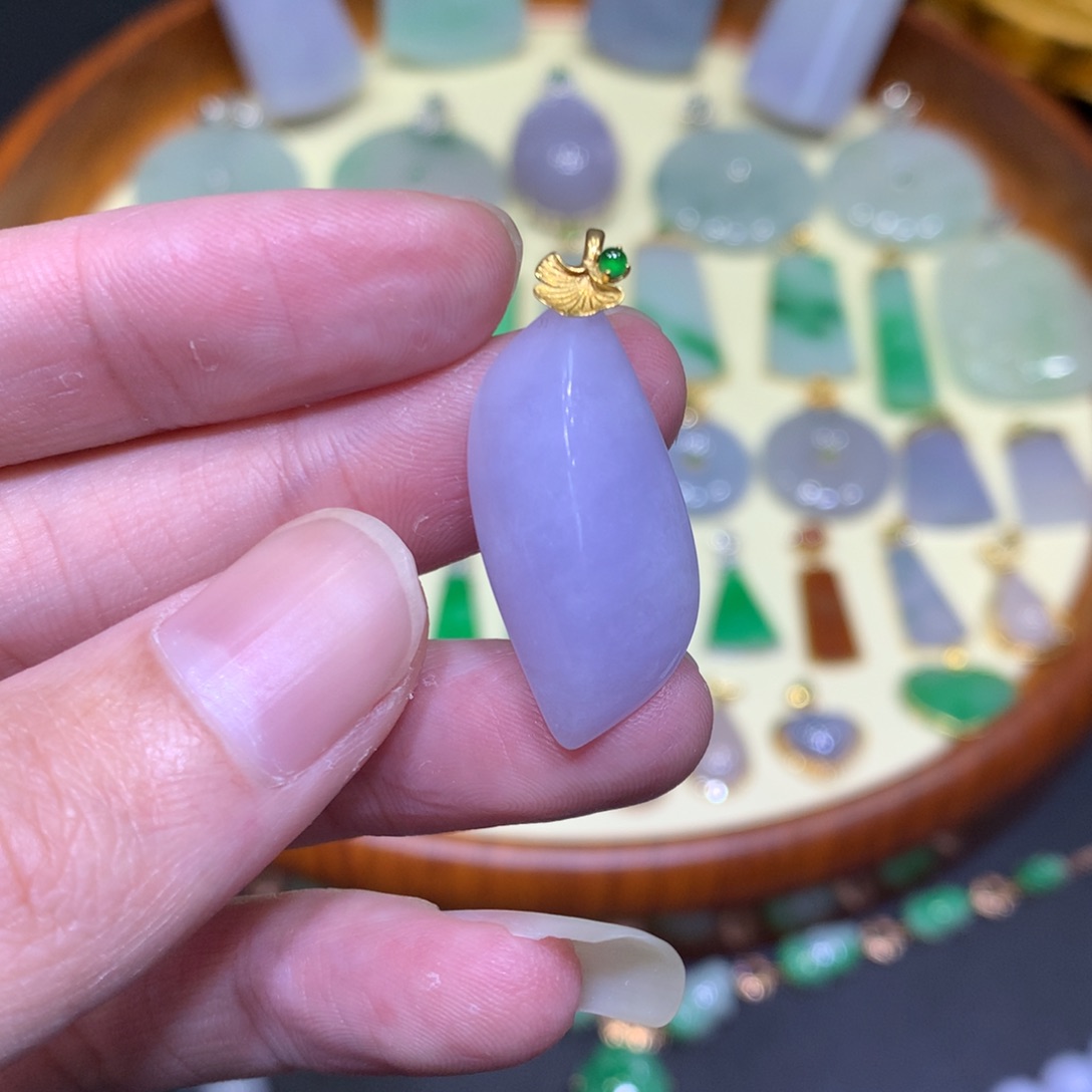 翡翠吊坠(不含链)18K金镶嵌