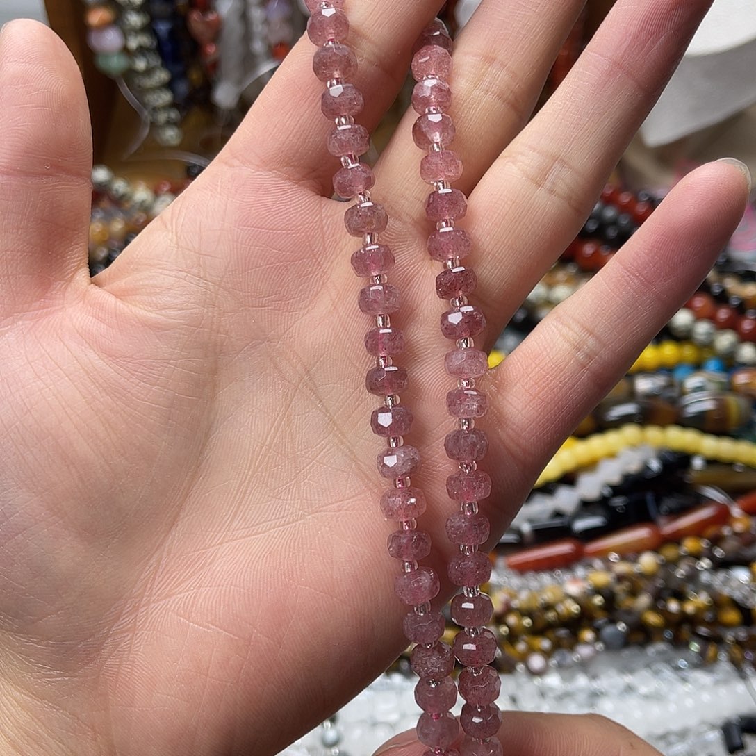 玛瑙/玉髓未镶嵌珠宝半成品卡8草莓晶切面车轮一条