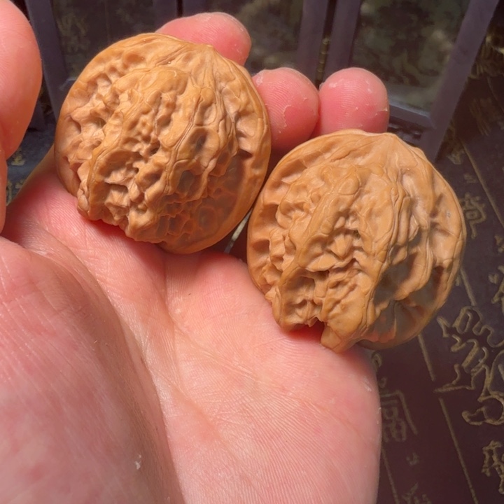 文玩核桃把件磐石40