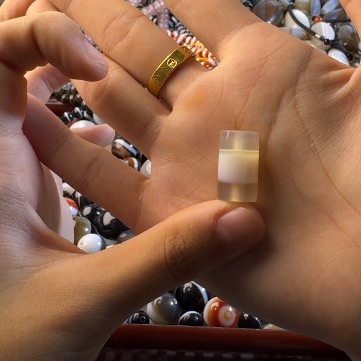 红***7合金玛瑙/玉髓珠宝奇石