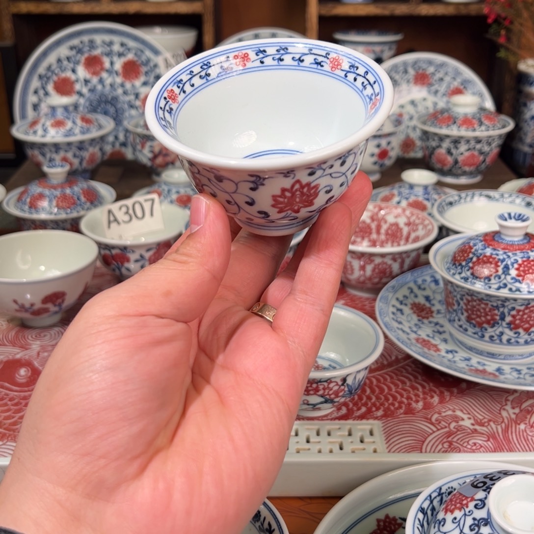 景德镇高温原矿釉里红手绘