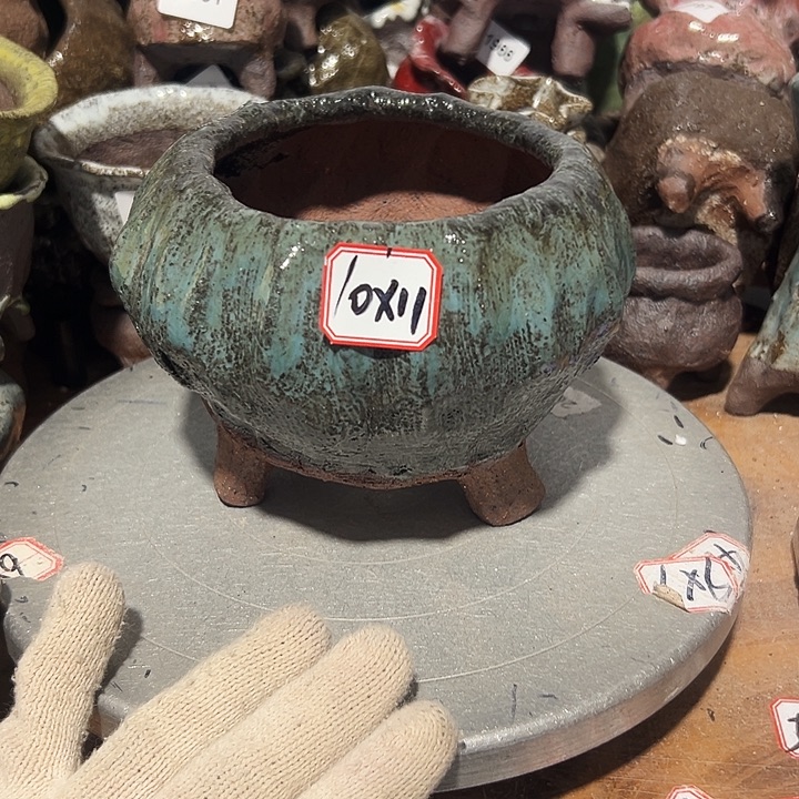 粗陶花盆，现在都不一样的