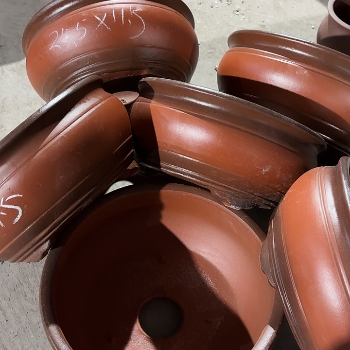 紫砂花盆100-6。 25.5-11.5。   