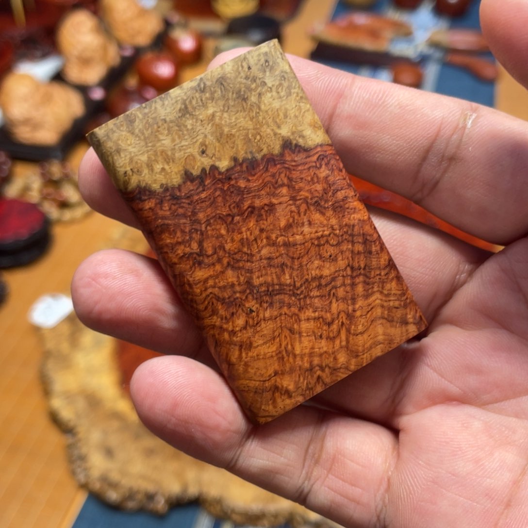 缅甸花梨瘤疤双色牌子