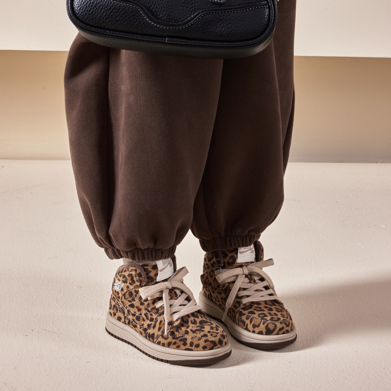 冬季豹纹女童鞋2025新款儿童保暖休闲板鞋加绒运动鞋男童二棉鞋AJ