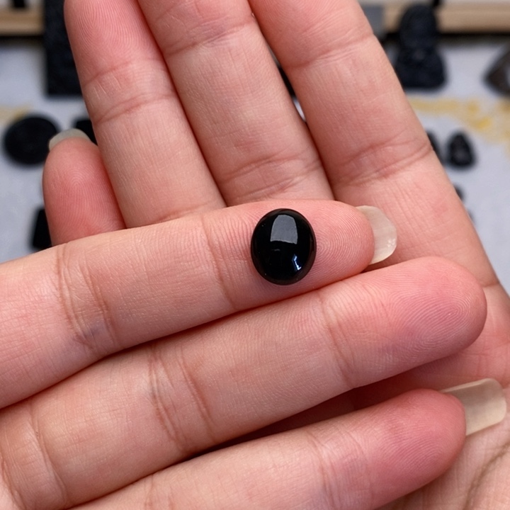 翡翠未镶嵌颈饰裸石