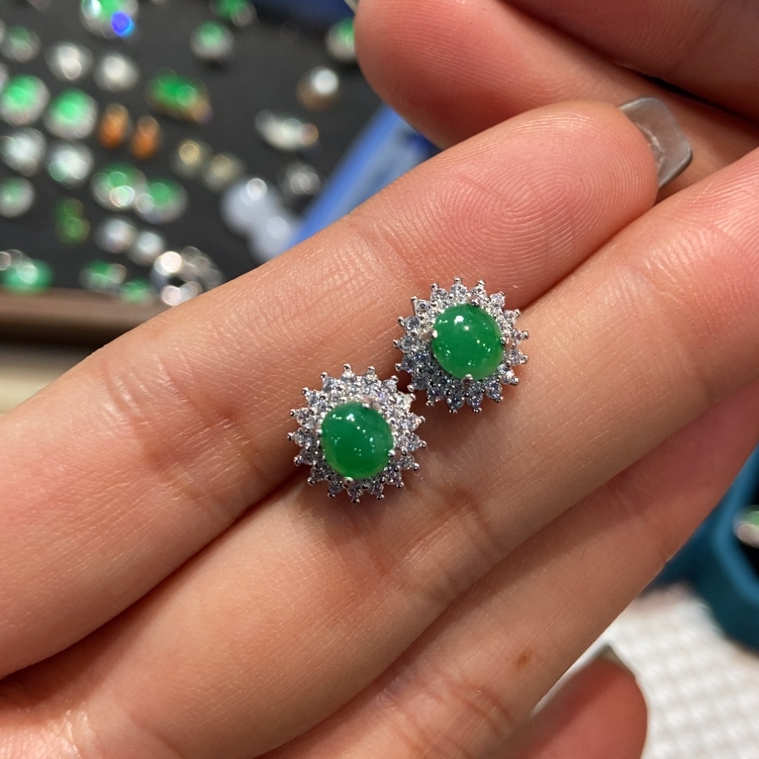 翡翠银S925镶嵌耳饰天然缅甸