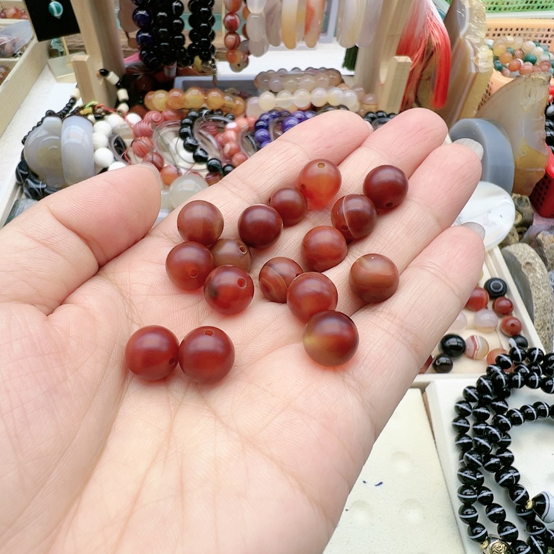 未镶嵌玛瑙/玉髓珠宝半成品杨****部