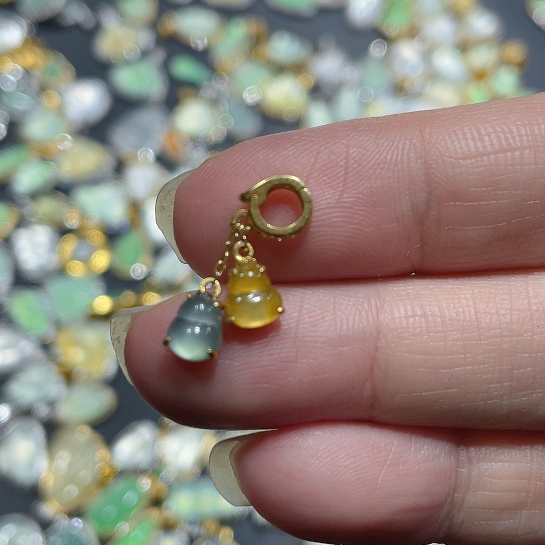 翡翠颈饰18K金镶嵌梦*天然翡翠18kA货