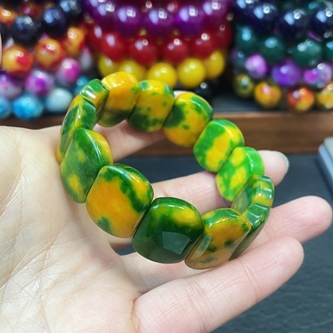 玛瑙未镶嵌手饰龙胆草