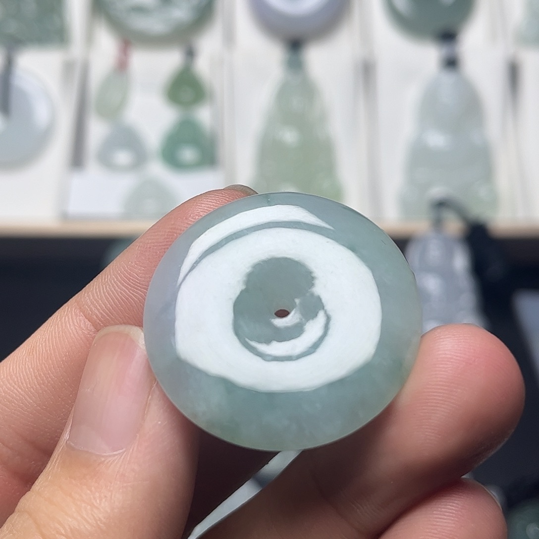 翡翠未镶嵌颈饰缅甸天然翡翠