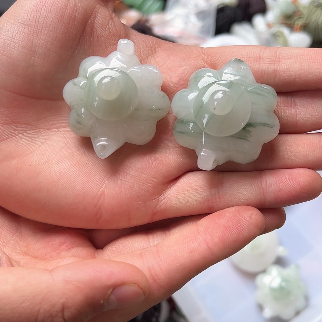 石英质玉手镯未镶嵌把把壶八方