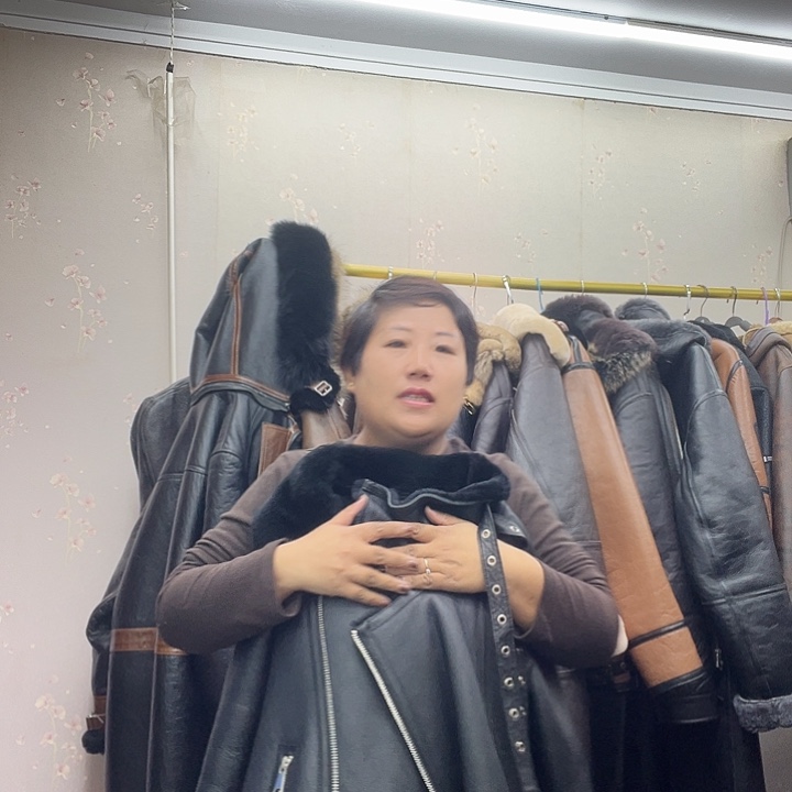 ?****福利款黑色机车女款