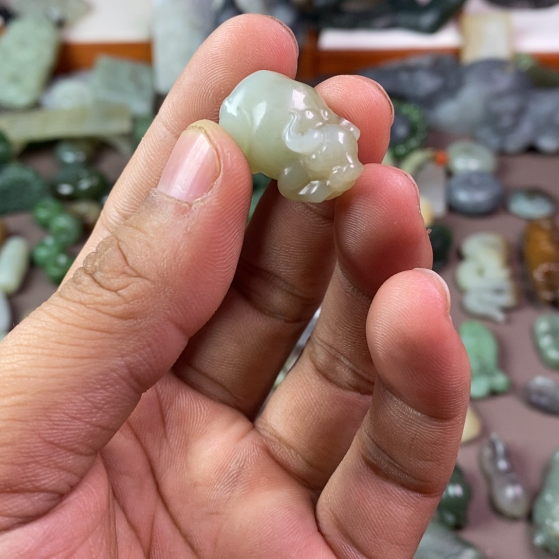 和田玉颈饰未镶嵌