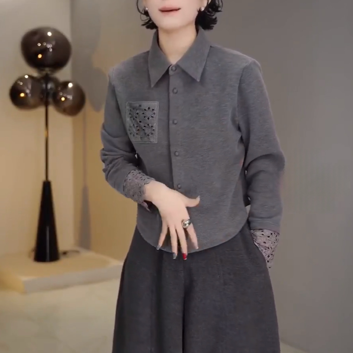 【现货➕运费险】钩花翻领单排扣镂空长袖衬衫拼接百搭正肩开衫