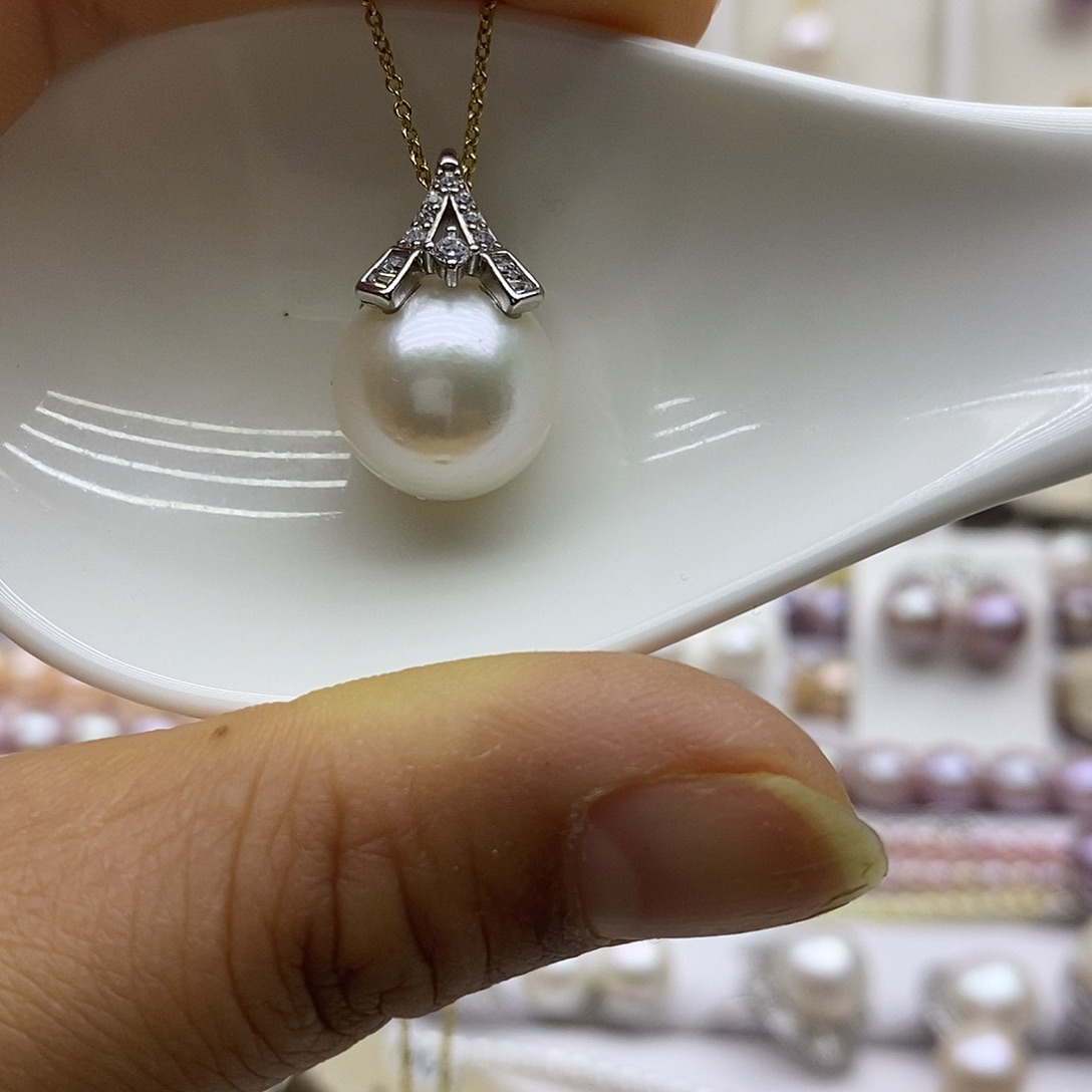 淡水珍珠吊坠(赠链)银S925镶嵌