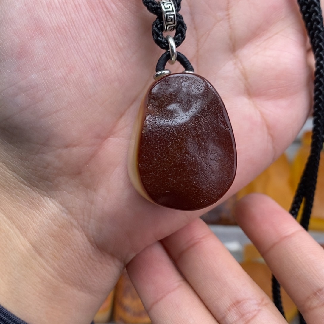 琥珀吊坠(赠链)未镶嵌