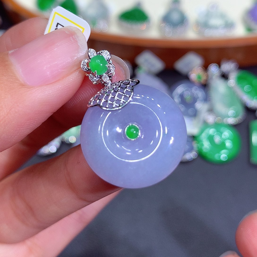 翡翠吊坠(不含链)18K金镶嵌