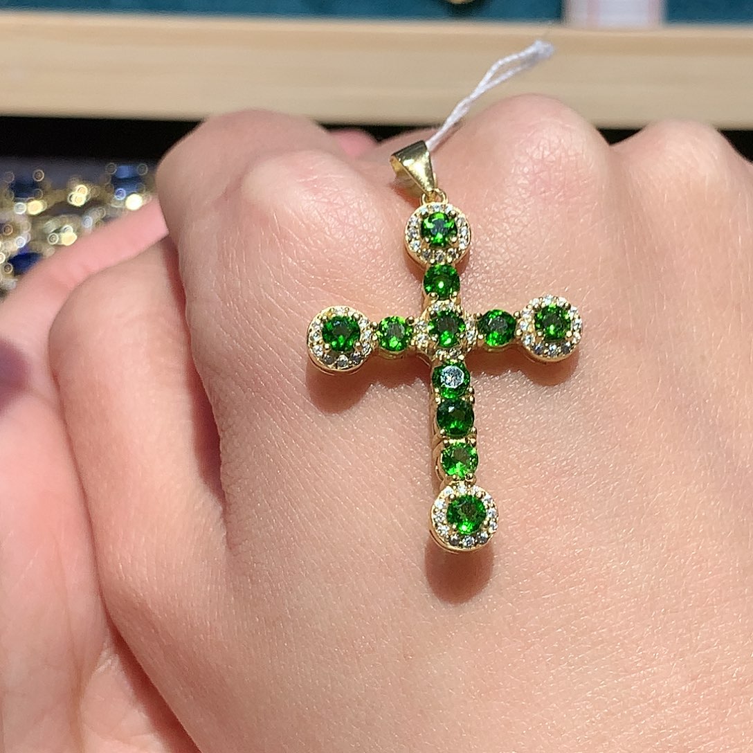 银S925镶嵌耳饰透辉石