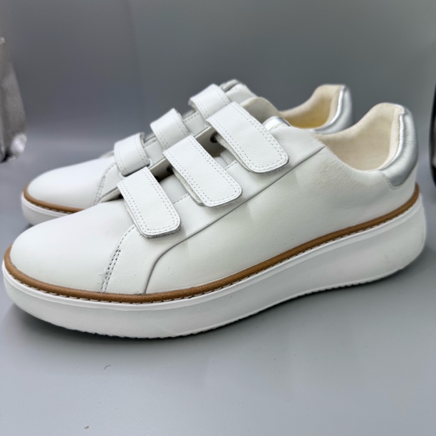 可 233 休闲夏季魔术贴小白鞋板鞋潮流