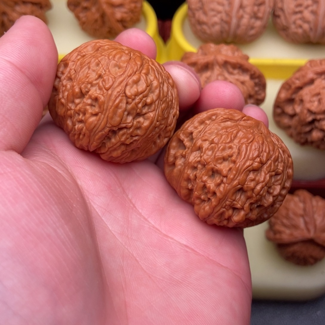 文玩核桃把件焱*泥鳅背