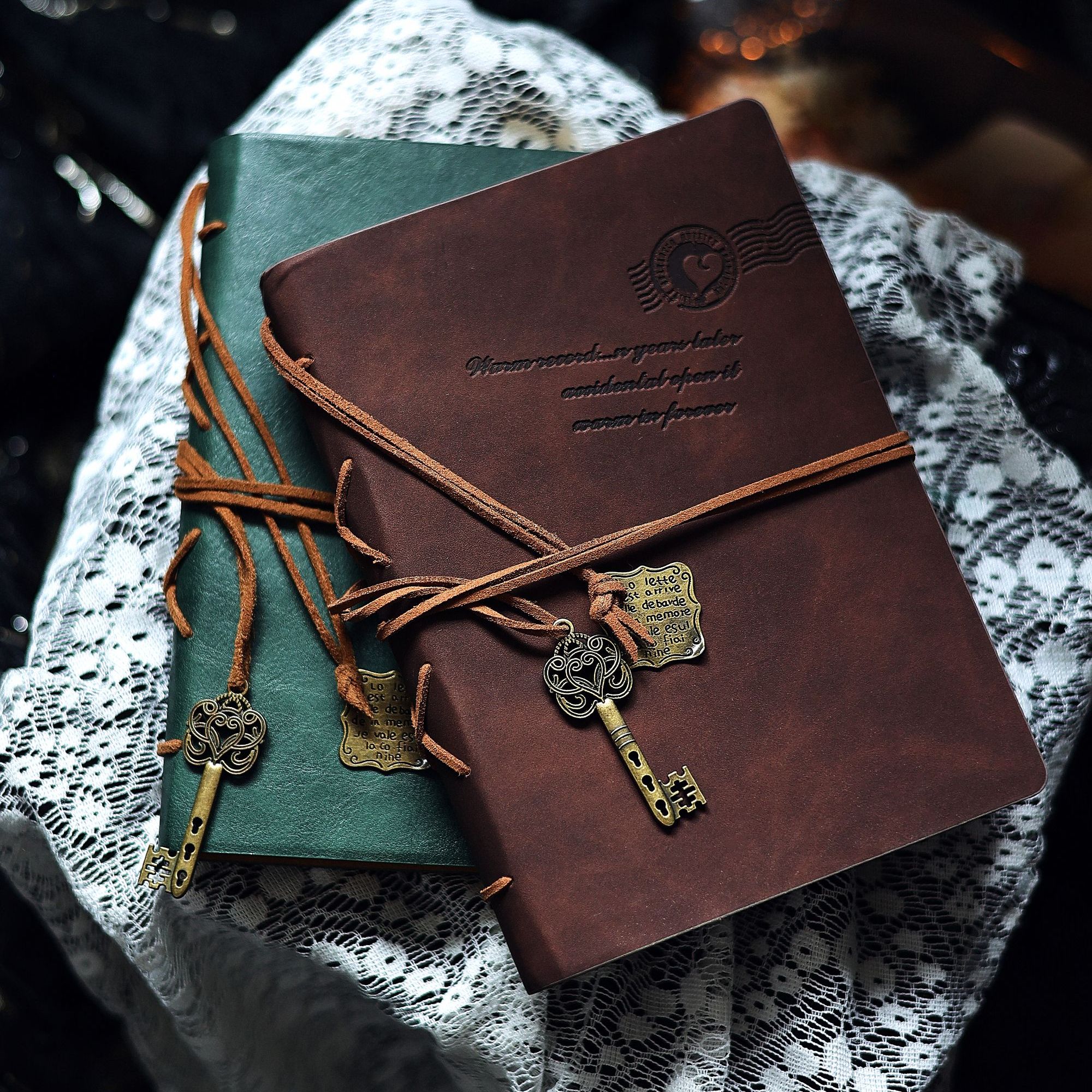 复古牛皮纸欧式传统工艺做旧吊坠仿皮法式怀旧精装皮面绑带手帐本